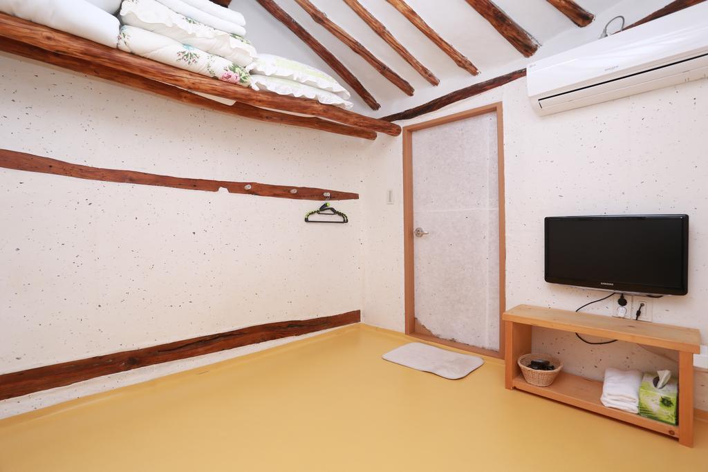 Floral Space Hanok Guesthouse Gyeongju Eksteriør billede